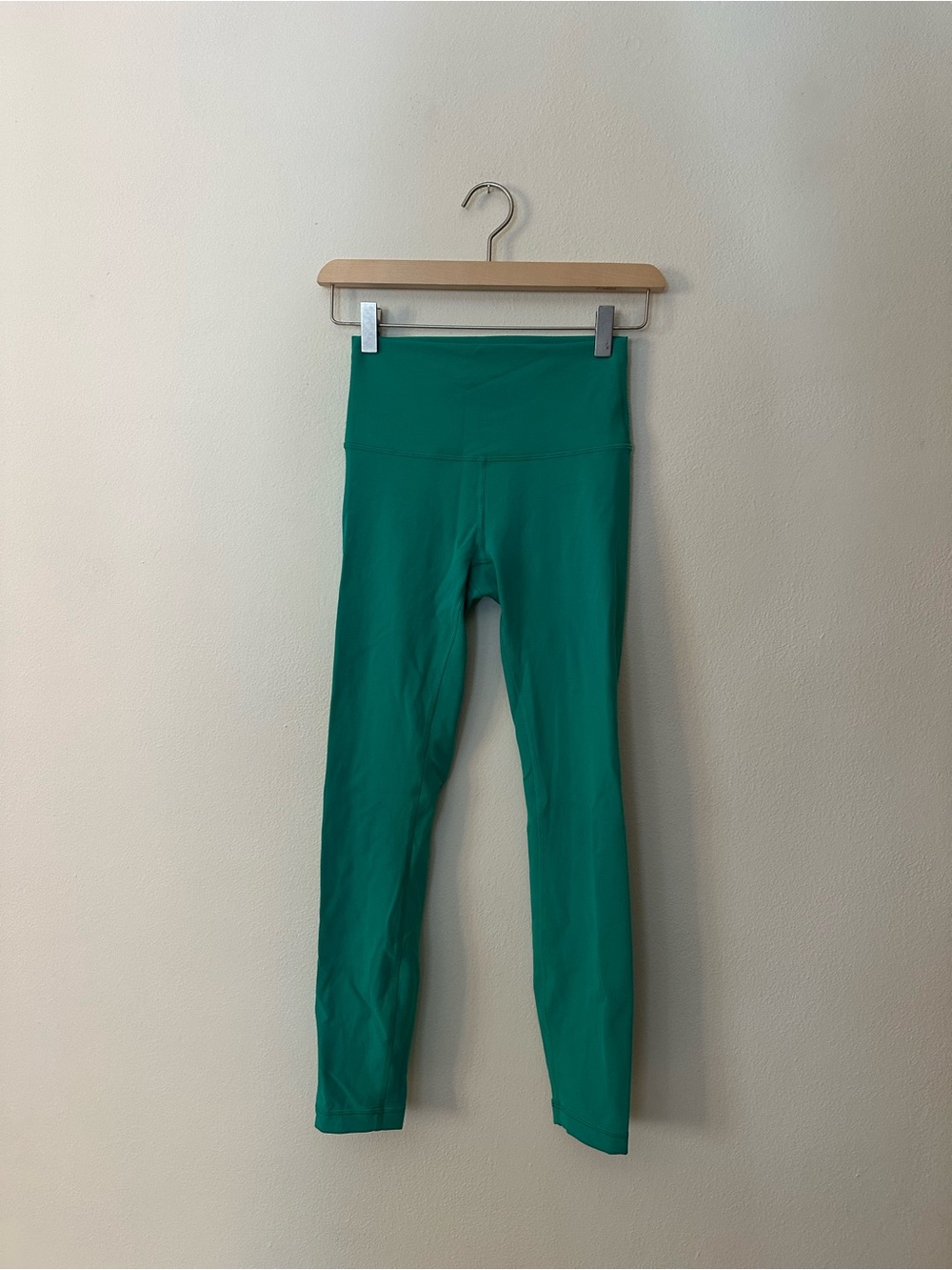 Lululemon wonder train cropped leggings